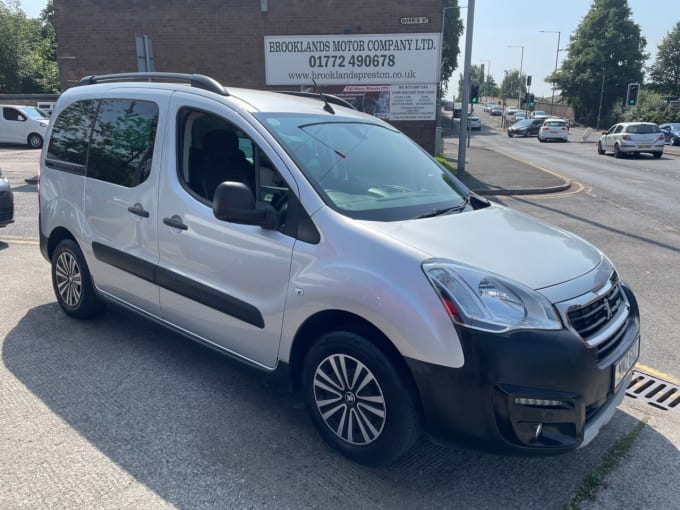 2025 Peugeot Partner Tepee