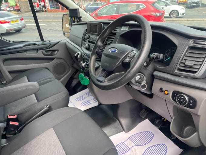 2025 Ford Transit Custom