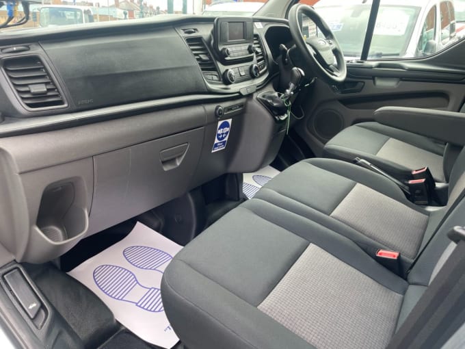 2025 Ford Transit Custom