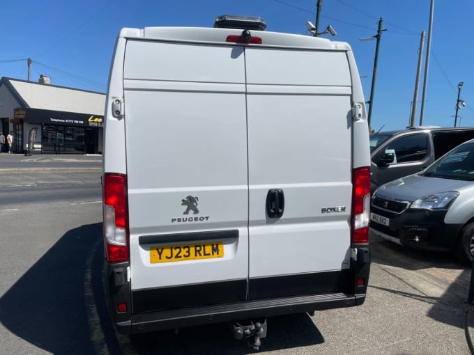 2025 Peugeot Boxer