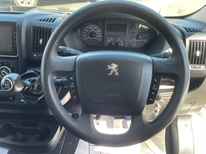 2025 Peugeot Boxer