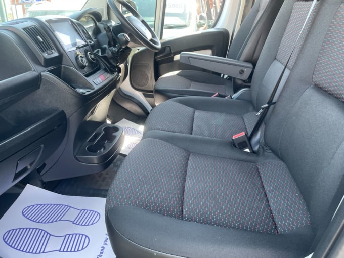 2025 Peugeot Boxer