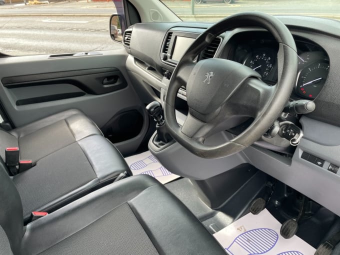 2025 Peugeot Expert