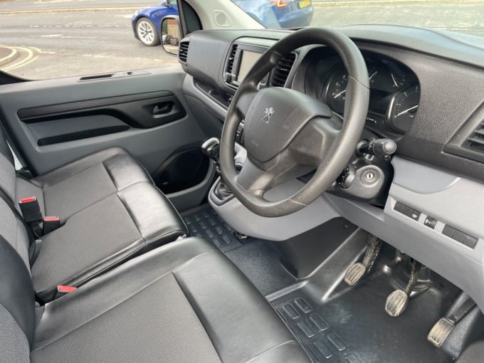 2025 Peugeot Expert