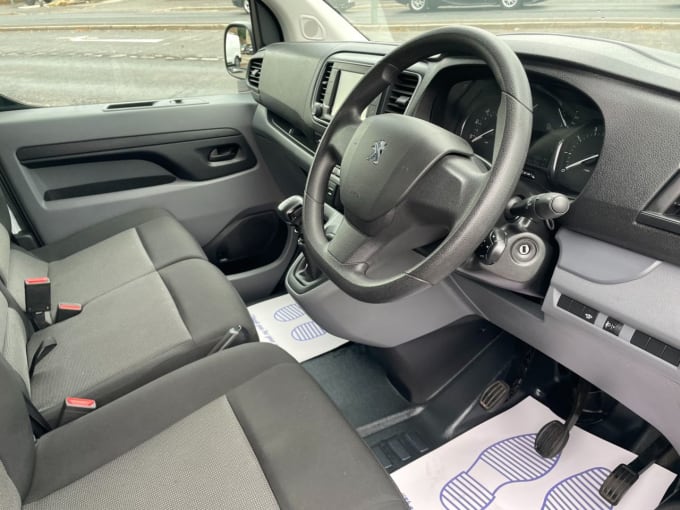 2025 Peugeot Expert