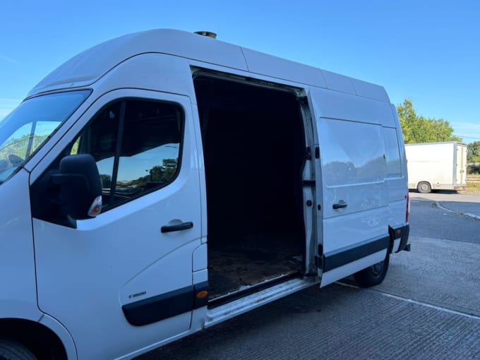 2025 Vauxhall Movano