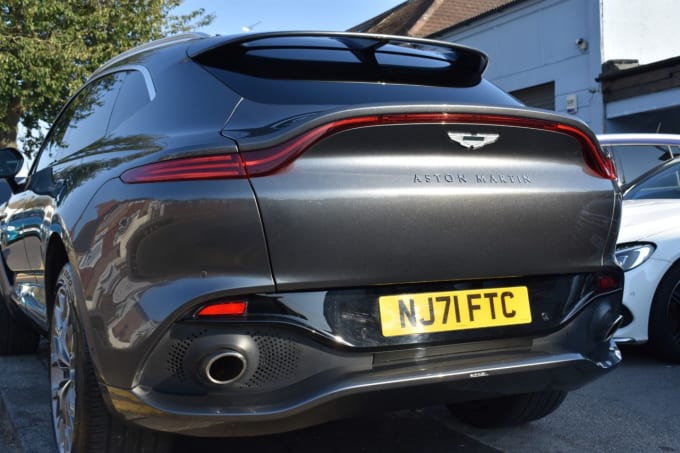 2024 Aston Martin Dbx