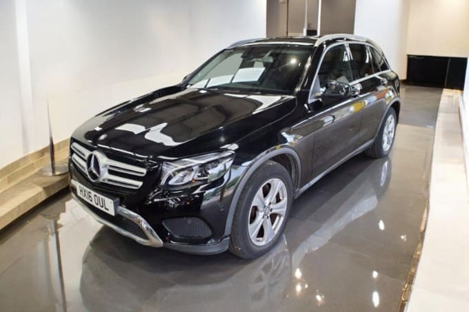 2024 Mercedes-benz Glc