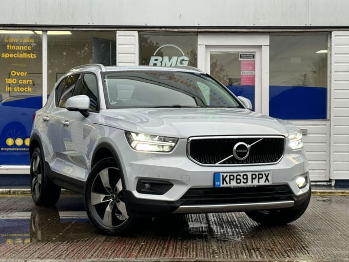 2025 Volvo Xc40