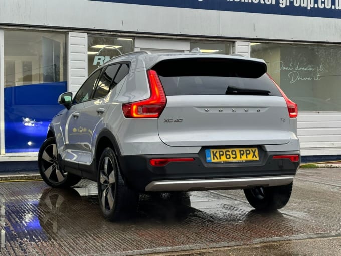 2025 Volvo Xc40