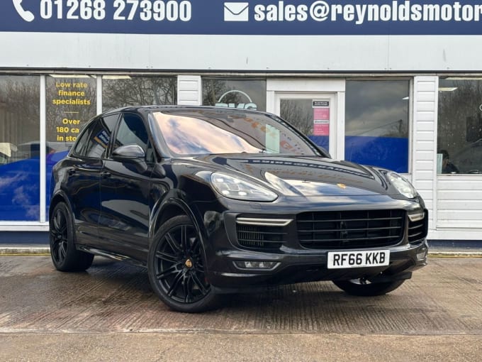 2025 Porsche Cayenne