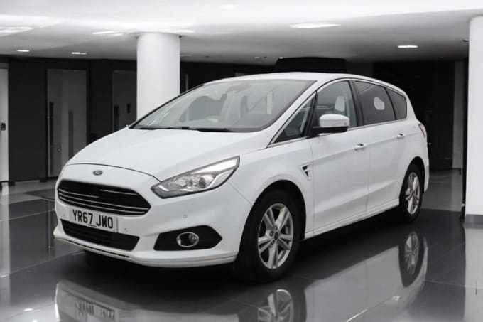 2025 Ford S-max