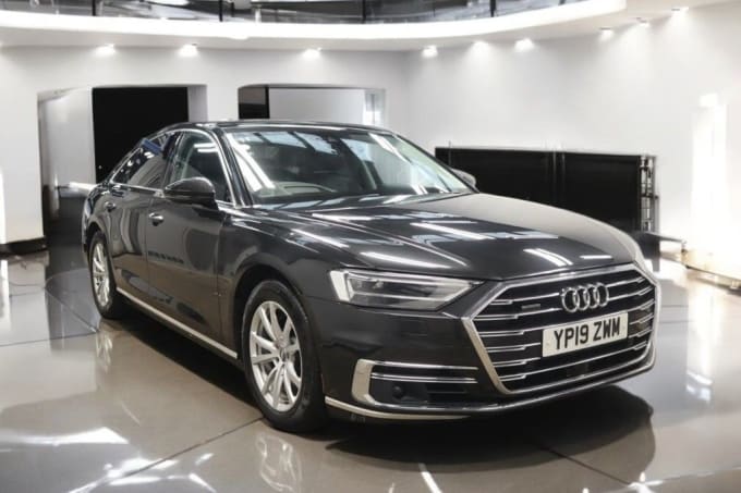 2025 Audi A8