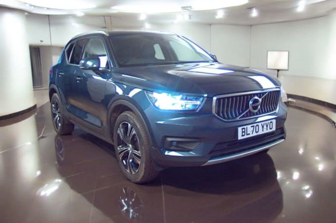 2025 Volvo Xc40