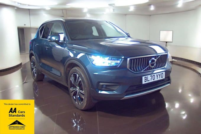 2025 Volvo Xc40