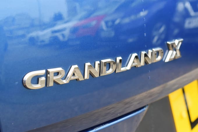 2025 Vauxhall Grandland X