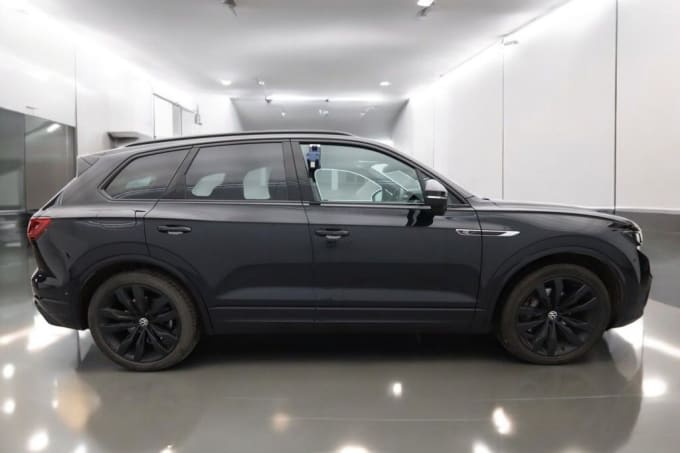 2025 Volkswagen Touareg