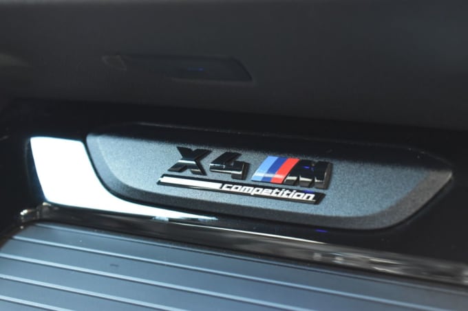 2025 BMW X4 M