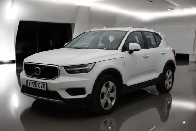 2025 Volvo Xc40