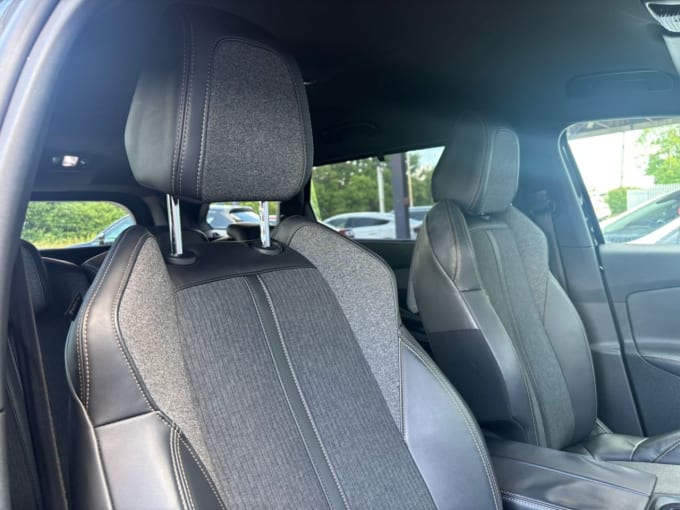 2025 Peugeot 5008