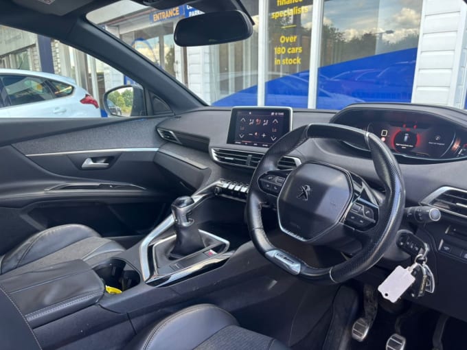 2025 Peugeot 5008