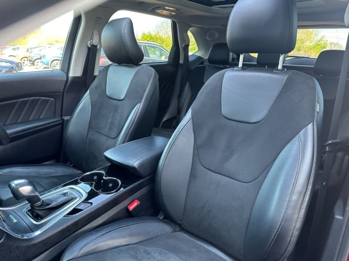 2025 Ford Edge