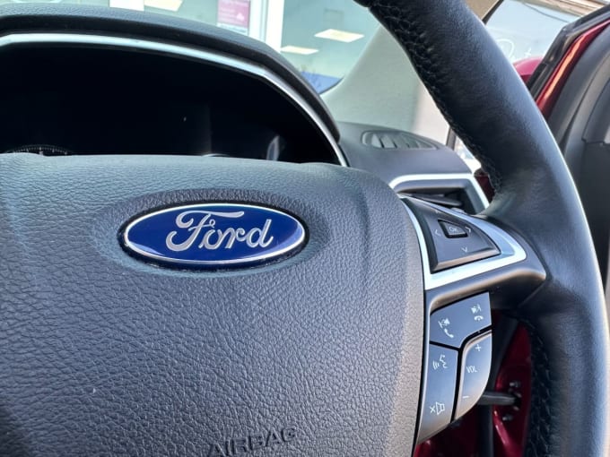 2025 Ford Edge