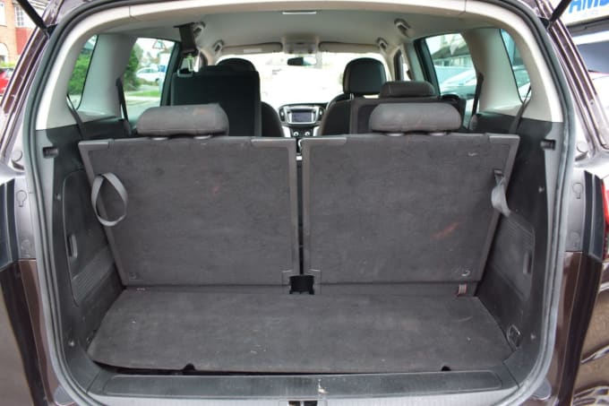 2025 Vauxhall Zafira Tourer