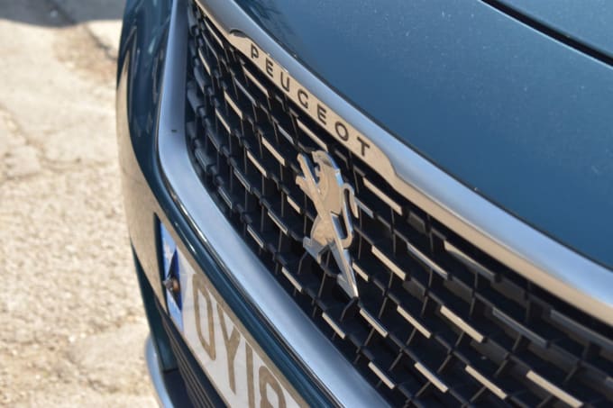 2025 Peugeot 5008