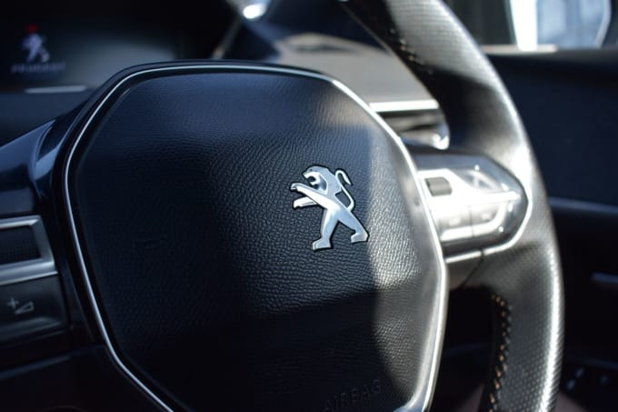 2025 Peugeot 5008
