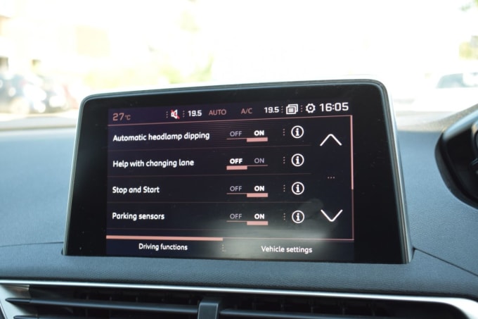 2025 Peugeot 5008