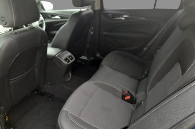 2025 Vauxhall Insignia