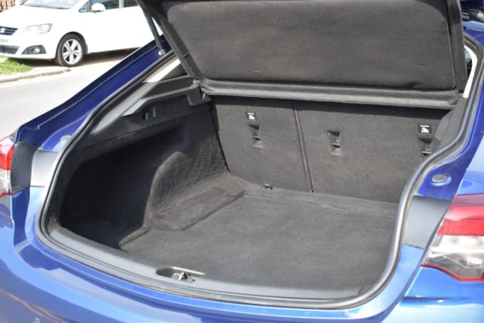 2025 Vauxhall Insignia