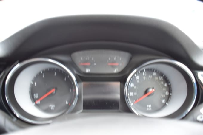 2025 Vauxhall Insignia