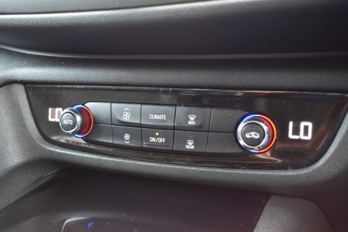 2025 Vauxhall Insignia
