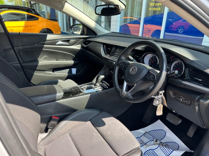 2025 Vauxhall Insignia