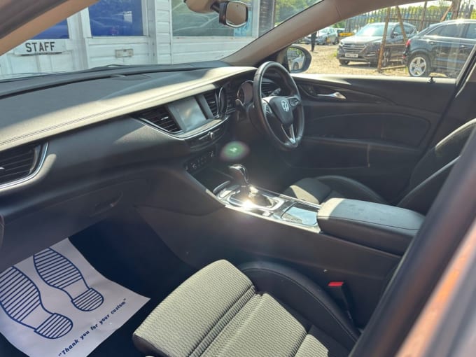2025 Vauxhall Insignia