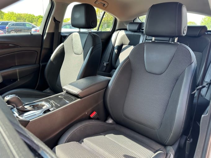 2025 Vauxhall Insignia