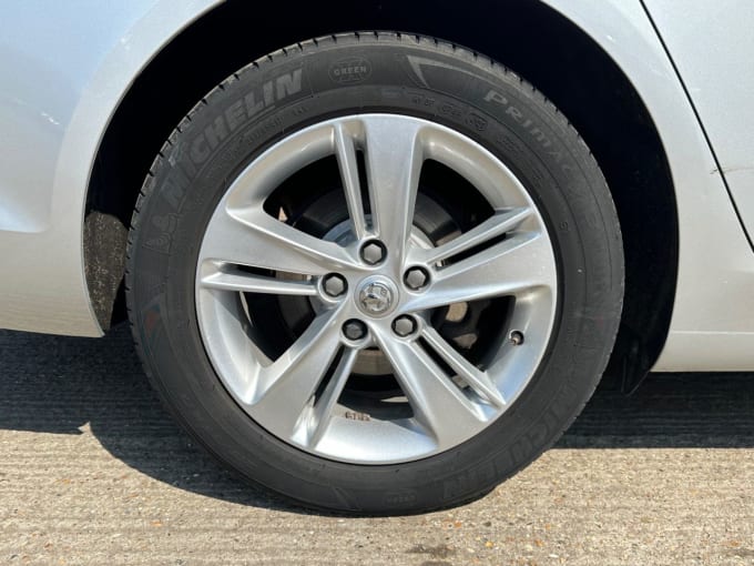 2025 Vauxhall Insignia