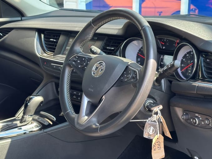 2025 Vauxhall Insignia