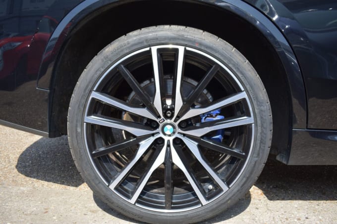 2025 BMW X5