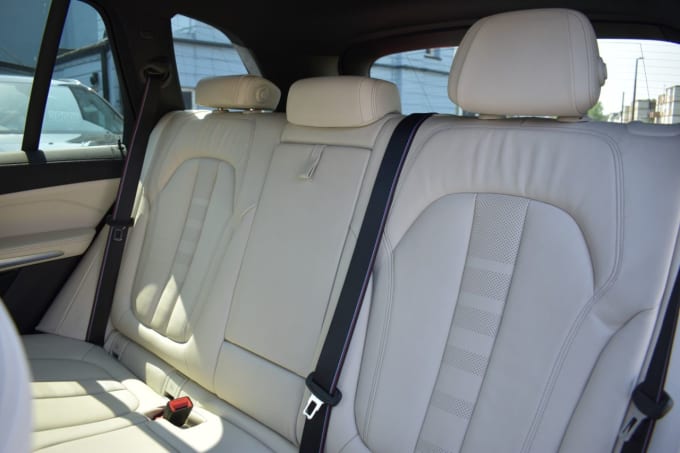 2025 BMW X5