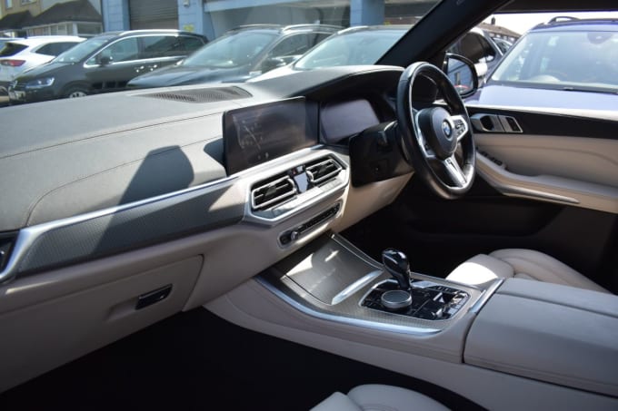 2025 BMW X5