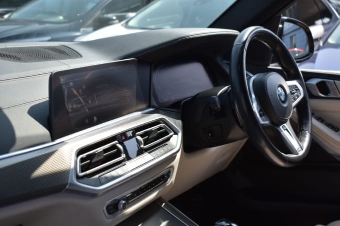 2025 BMW X5