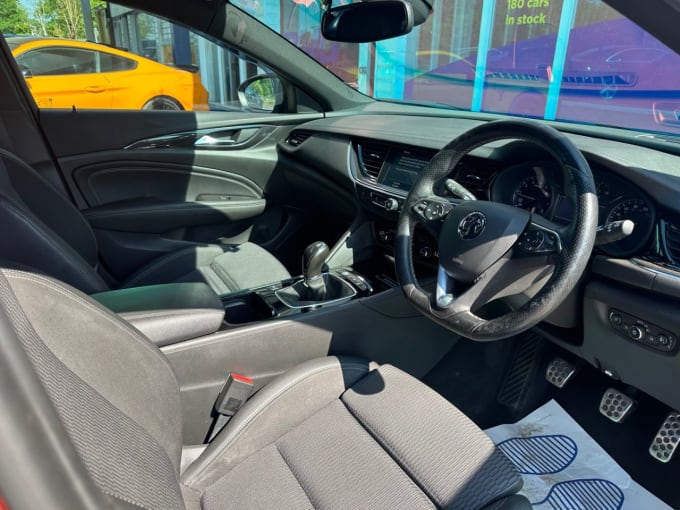 2025 Vauxhall Insignia