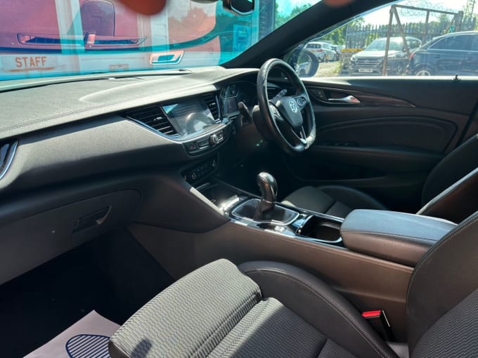 2025 Vauxhall Insignia