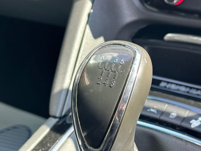 2025 Vauxhall Insignia