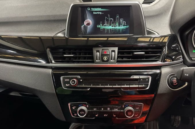 2025 BMW X1