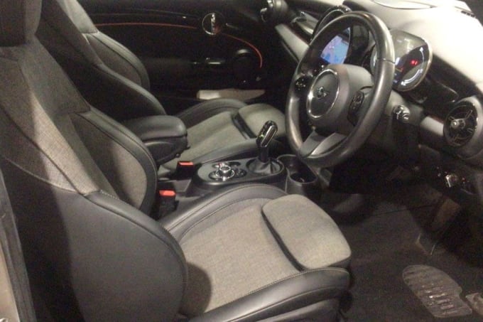 2025 Mini Electric Hatch