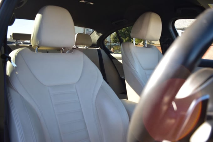 2016 Jaguar Xf